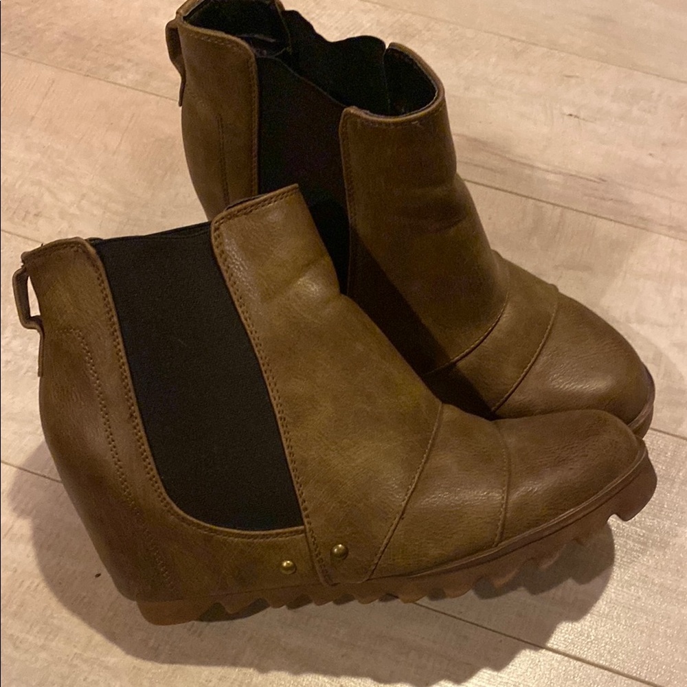 Brown Chelsea Ankle Boots with Chunky Sole